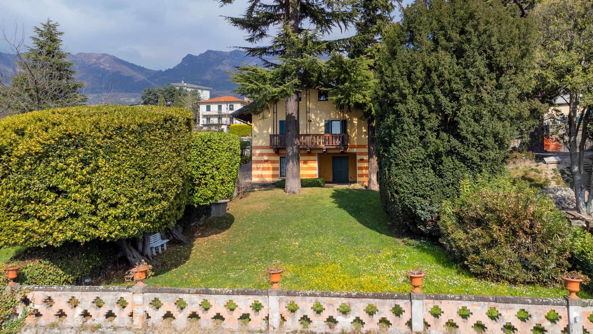 Villa Pieds Dans L'eau in Sulzano