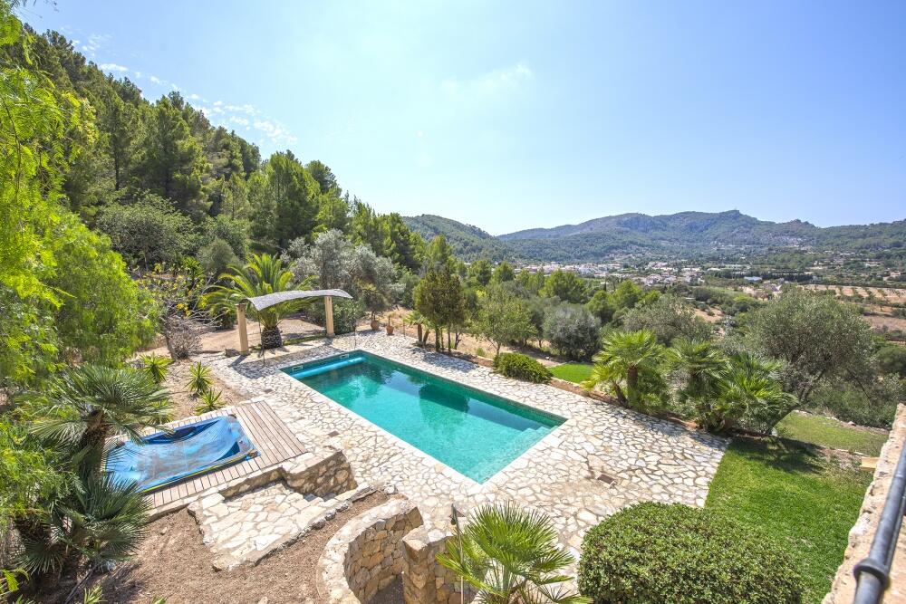 Finca auf Mallorca - Finca mit Pool in Traumlage S'Arraco