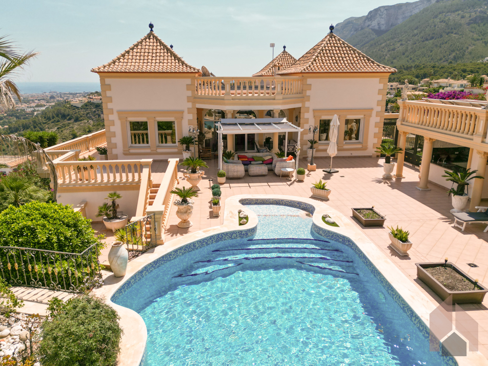 Villa in Denia