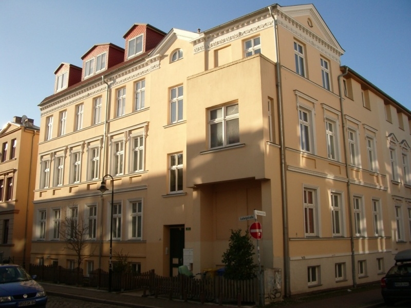 WG geeignet! Gro�e 2 Zimmer-Whg in der Stadtmitte. Wannenbad, Holz- Dielung, 