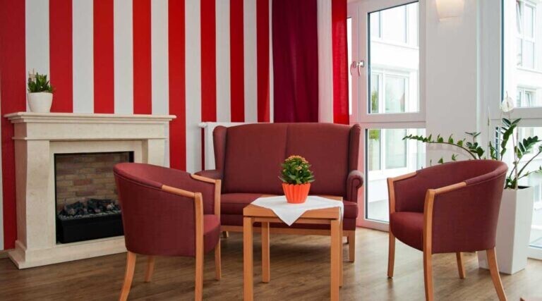 knierim-pflege-seniorenstift-an-der-haard-oer-erkenschwick-kamin-768x427