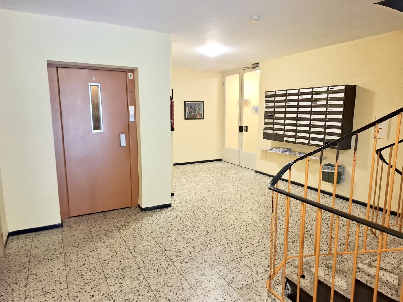 Treppenhaus - Fahrstuhl