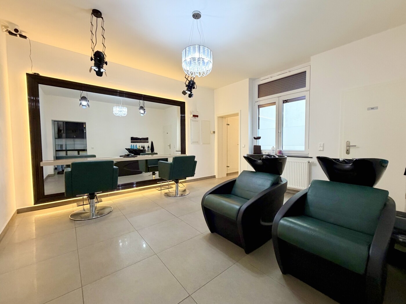Salon II
