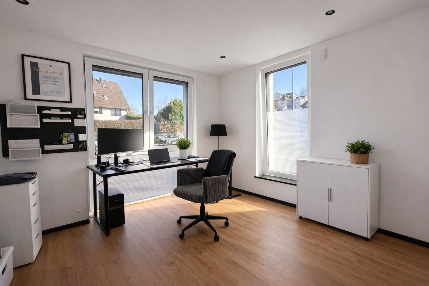 Büro - Erdgeschoss