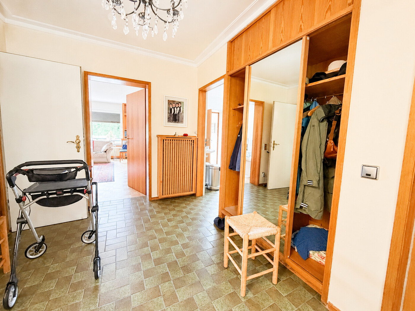 Wohnung Rechts 