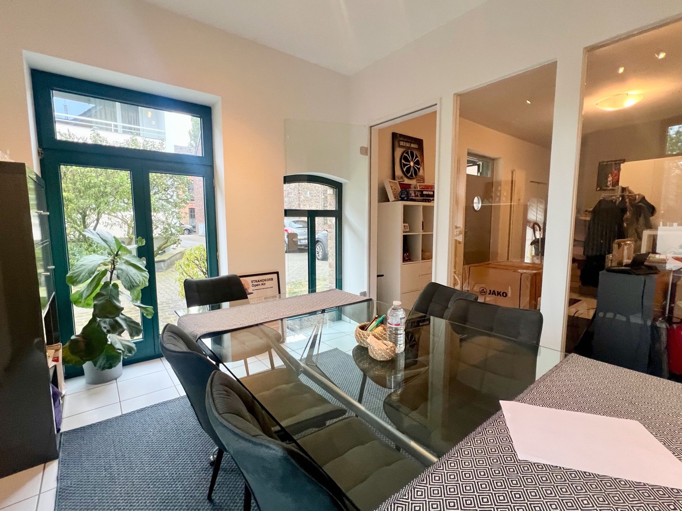 Büro / Besprechung EG