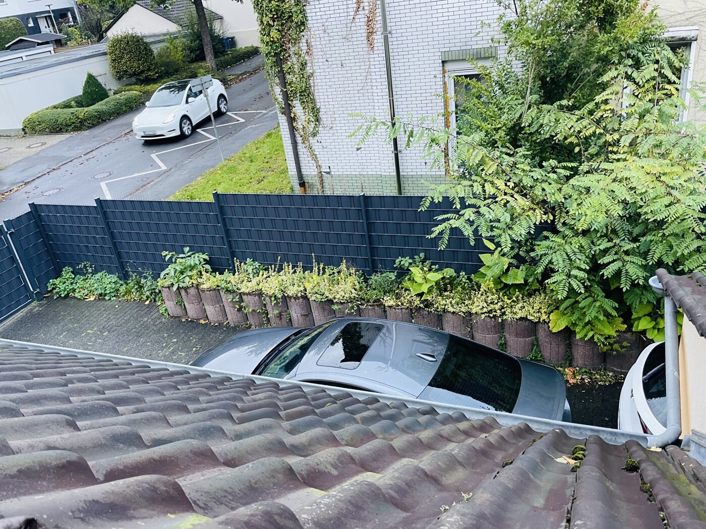 Einfahrt_PKW_Stellplatz