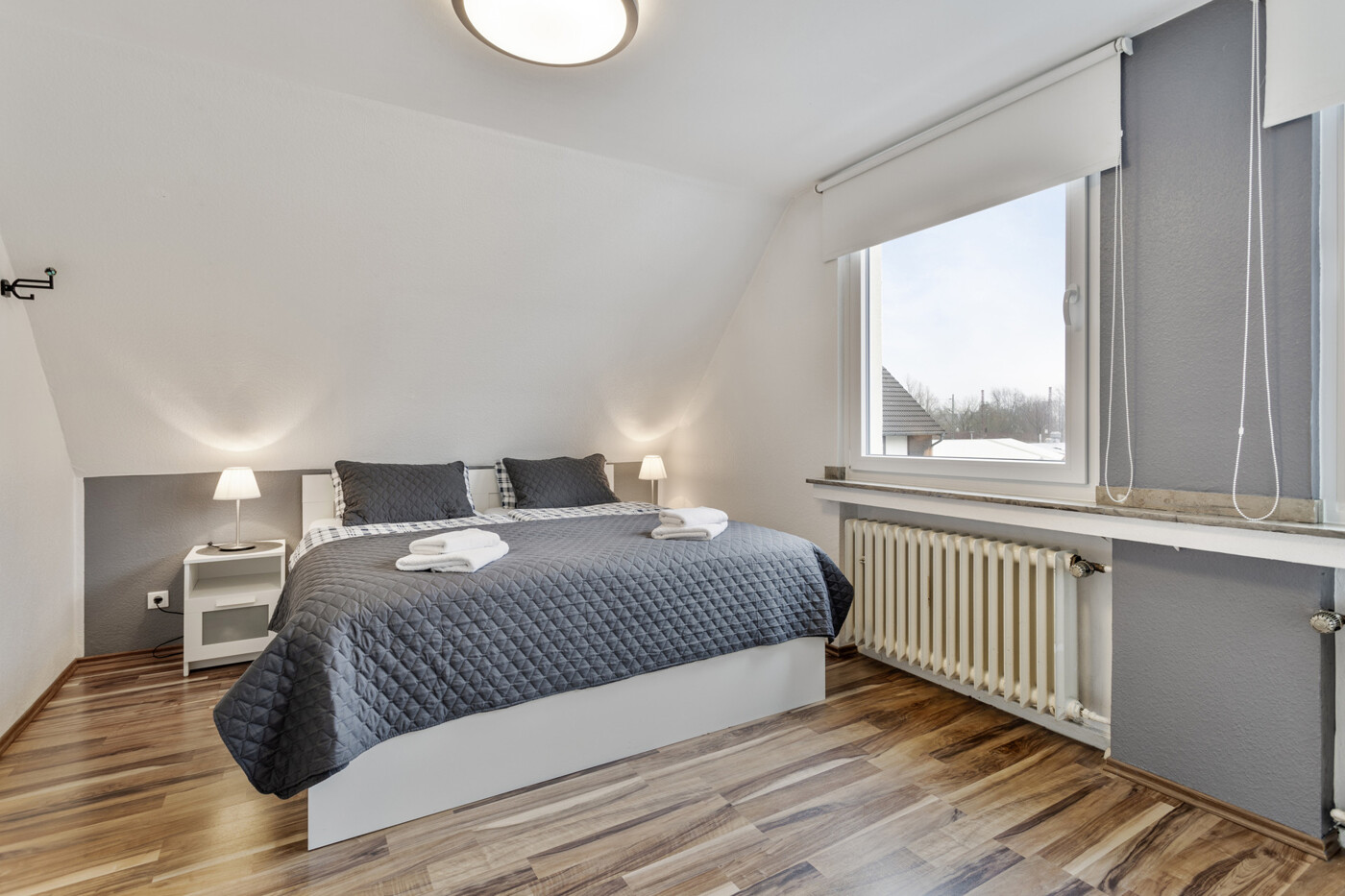 Schlafzimmer-DG