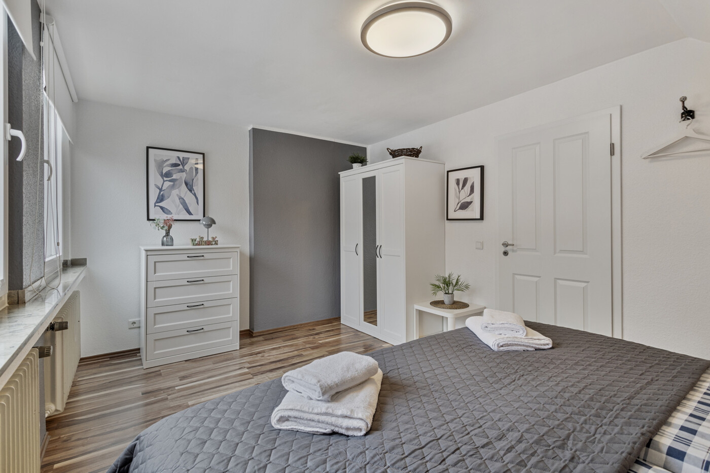 Schlafzimmer-DG