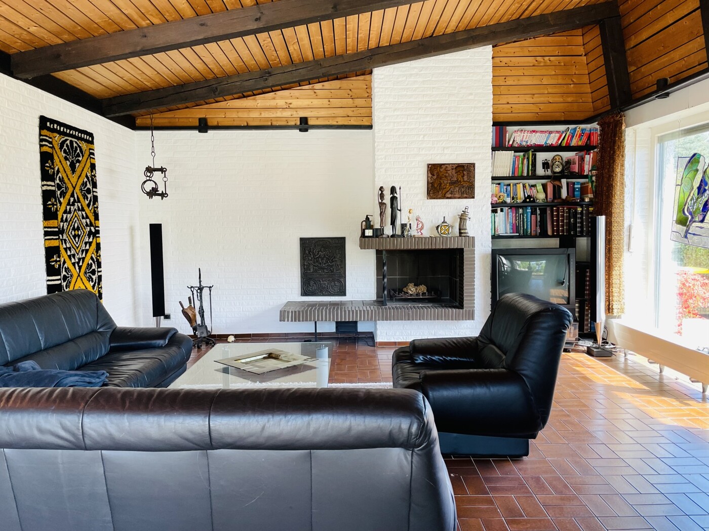 Wohnbereich mit_Kamin