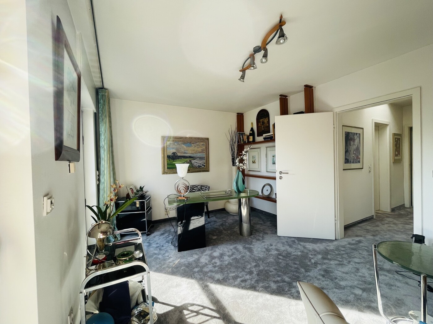 Zimmer mit Balkon