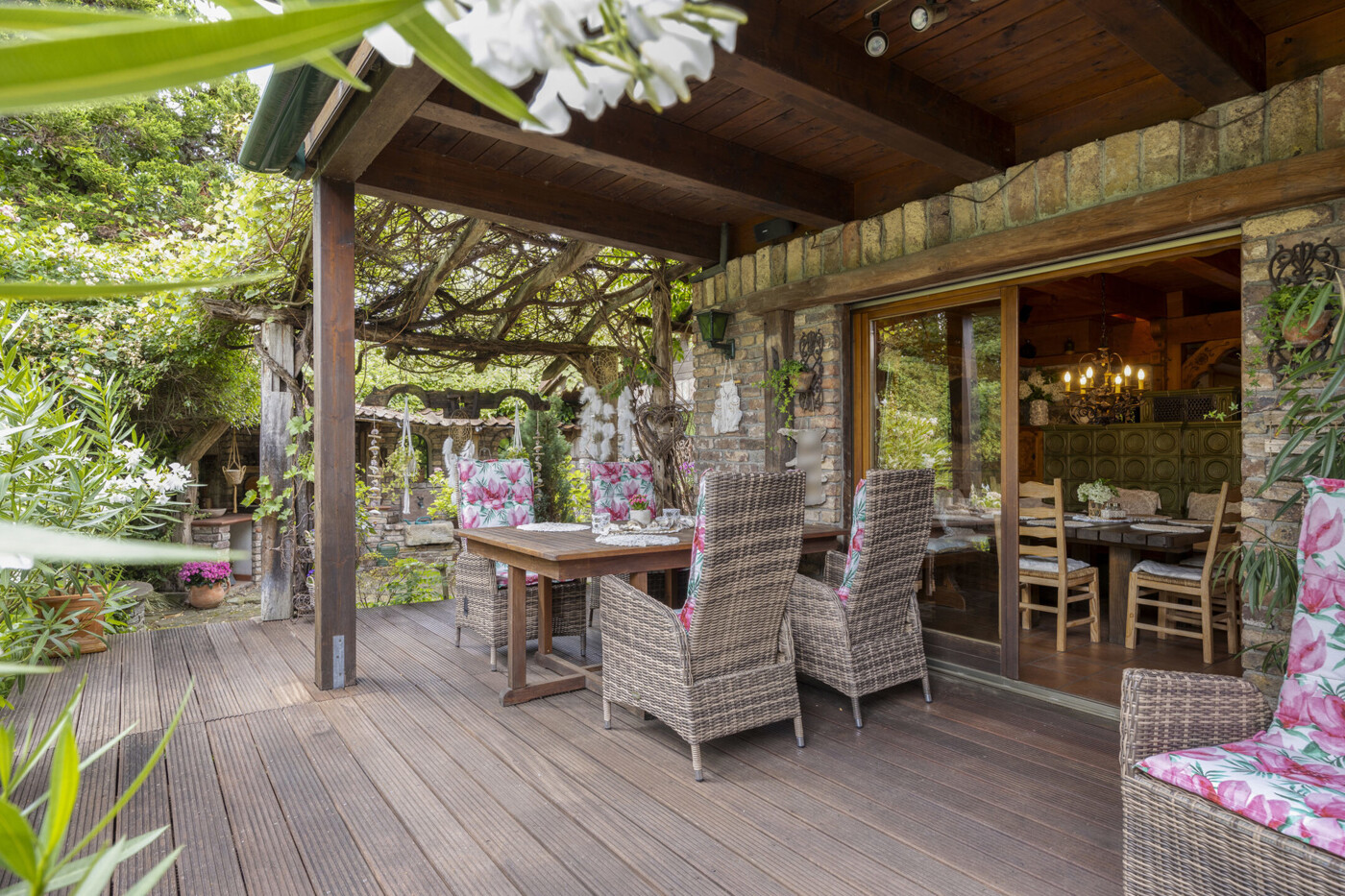 Terrasse - Koiteich