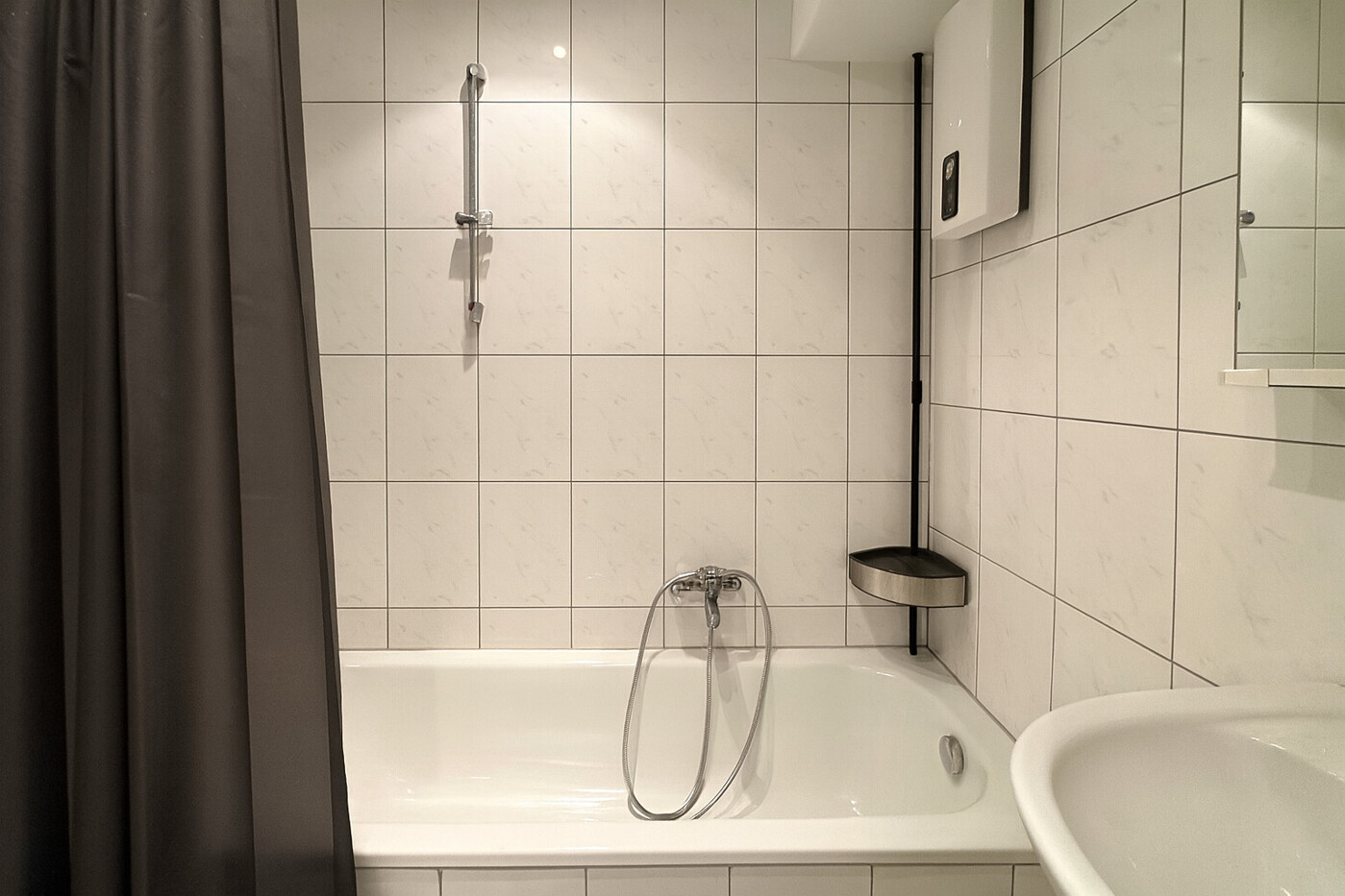 Badezimmer, Erdgeschoss - Wohnung links