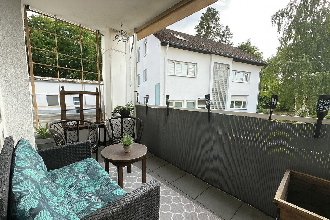 Balkon, Erdgeschoss - Wohnung links