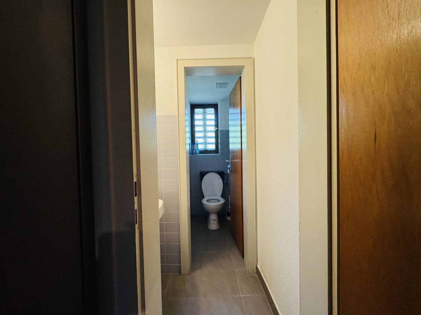 KG WC