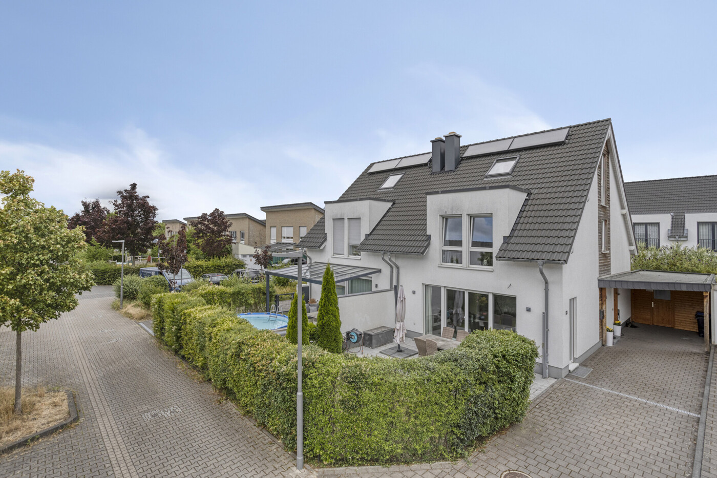 Hausansicht Zufahrt
