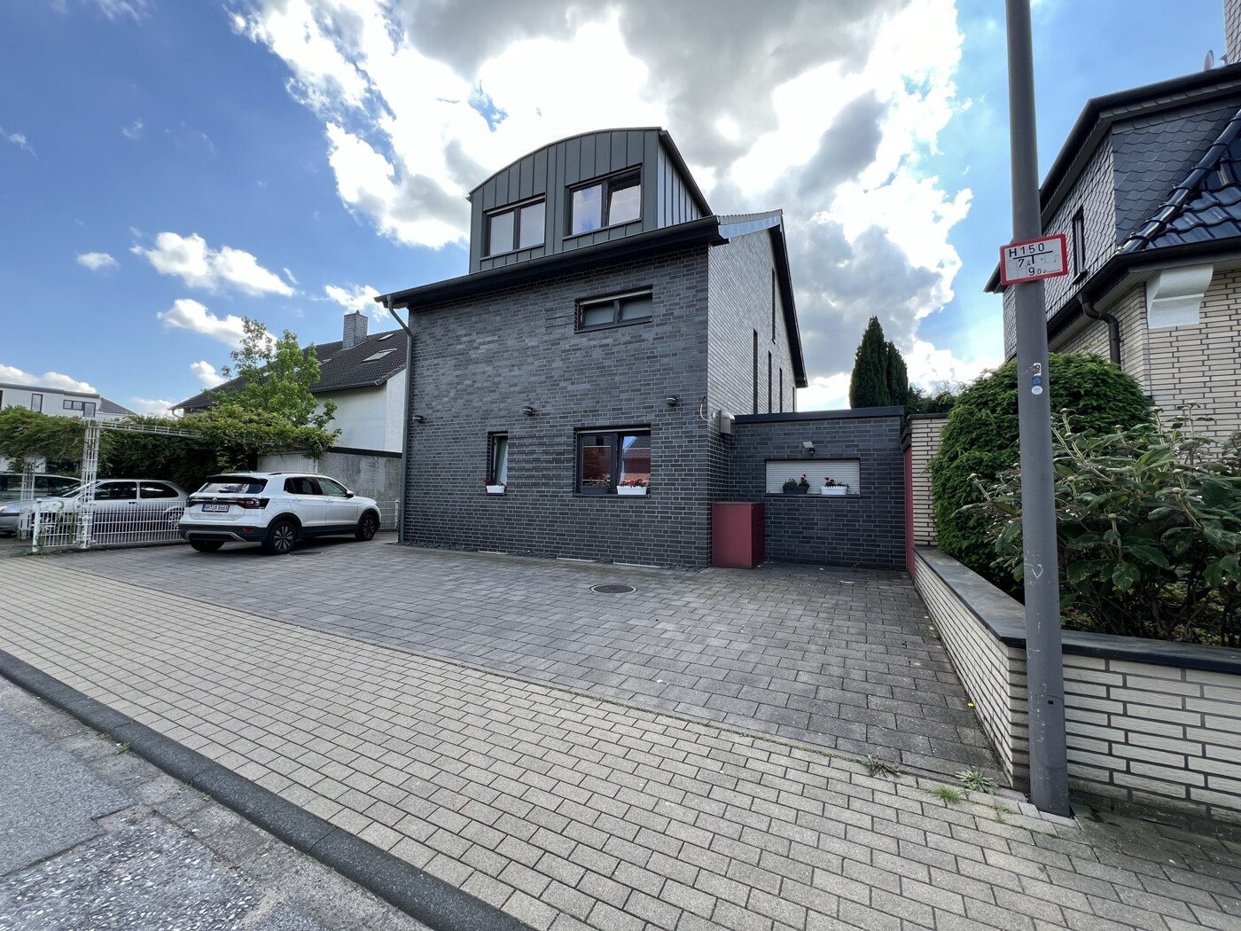 Außenansicht Vorne 2