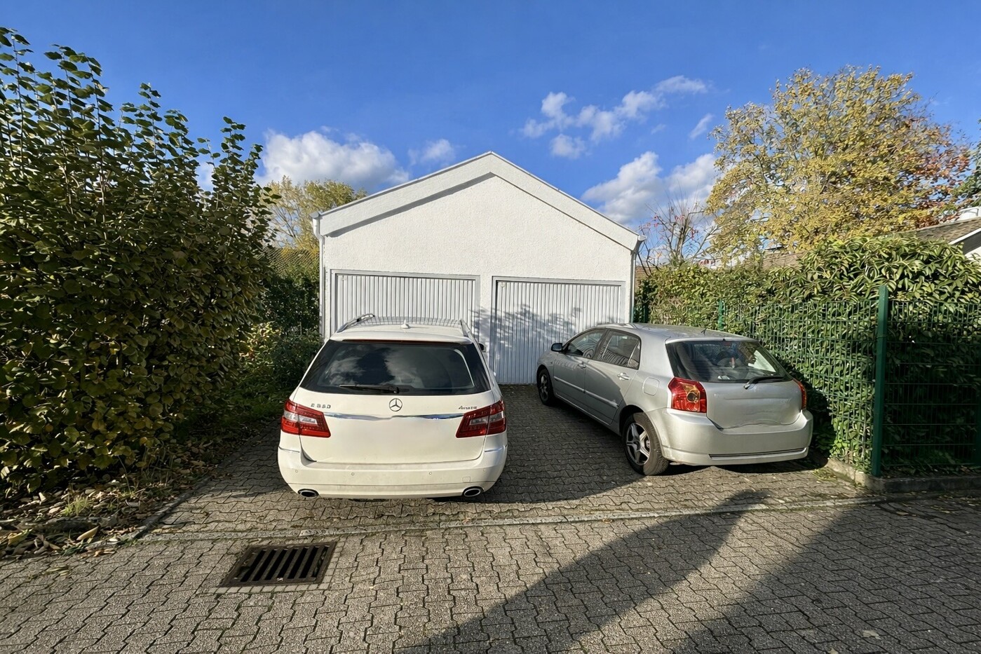 Garage & Stellplatz 