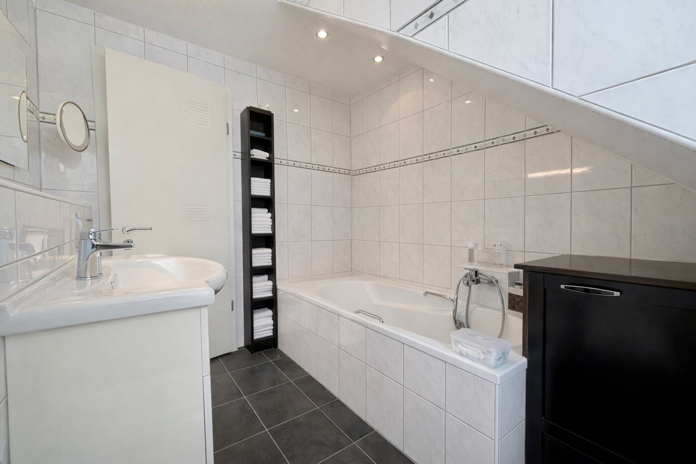 Badezimmer mit Badewanne