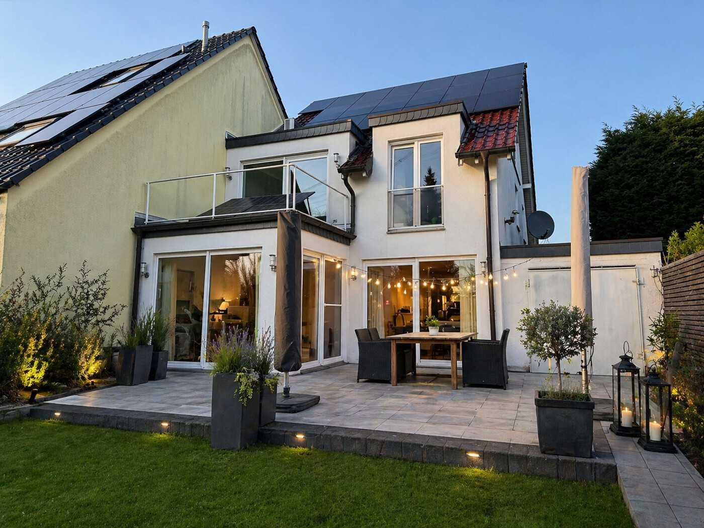 Hausansicht Garten