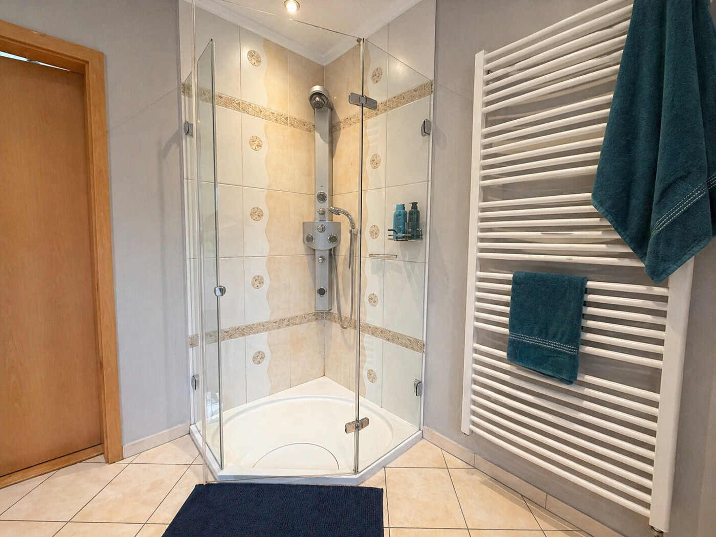 Badezimmer Ansicht 2