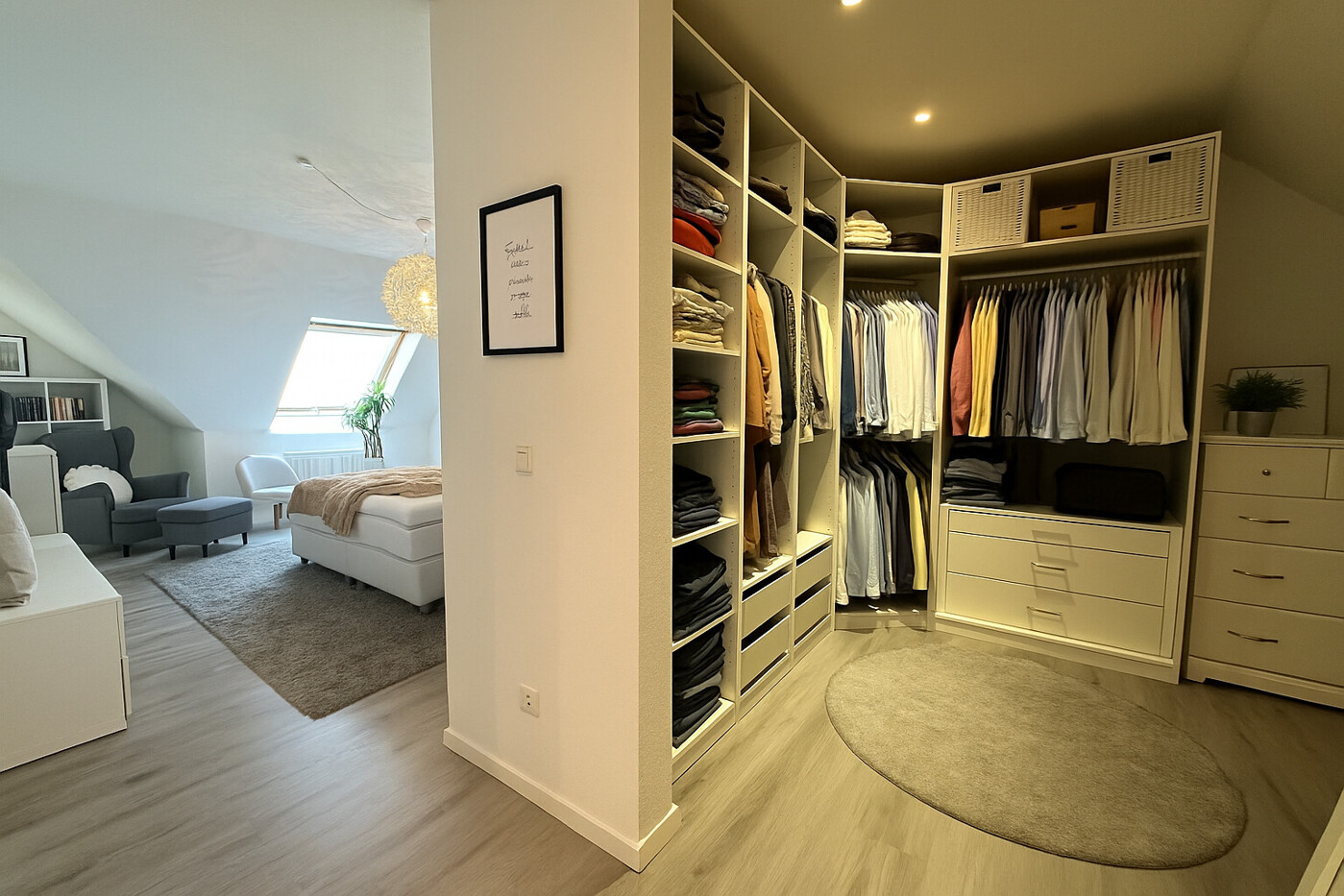 Schlafzimmer mit ankleide