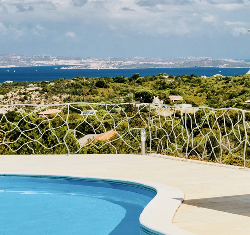 Exklusive Villa mit Meerblick, Pool und Dependance in Arzachena – Sardinien
