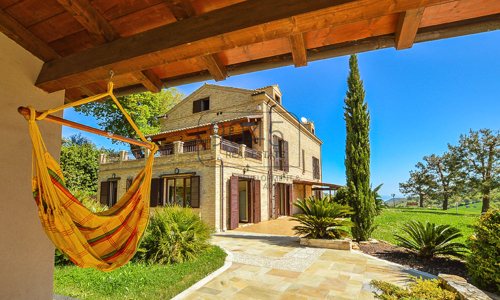 Elegantes Landhaus mit Pool und Meerblick bei Lapedona – Marken