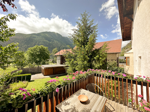 Stilvolles denkmalgeschütztes Landhaus mit Bergblick in Laatsch - Südtirol