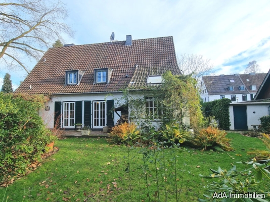 Hausansicht_Gartenseite