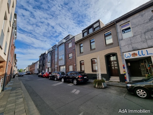 Hausansicht_Strasse