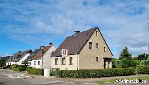 Hausansicht_Eckgrundstueck