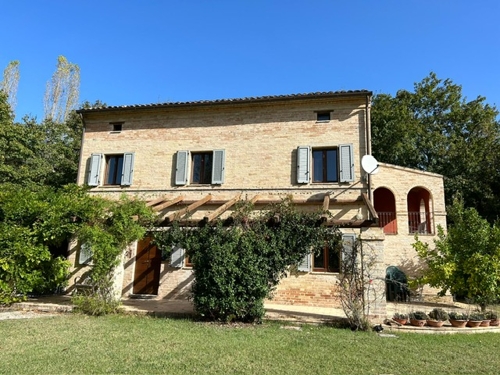 20min. bis zum Meer! Charmantes, restauriertes Bauernhaus mit Pool in einer schönen und ruhigen Lage