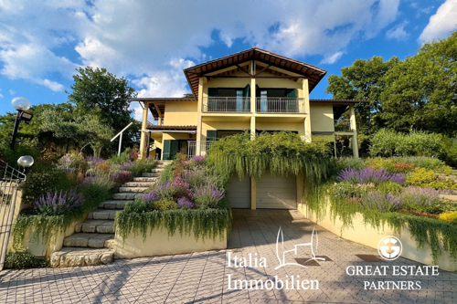 Moderne Villa mit Seeblick, Garten, Garage, mit deutscher Verwaltung, Gärtner, in ruhigem Wohngebiet