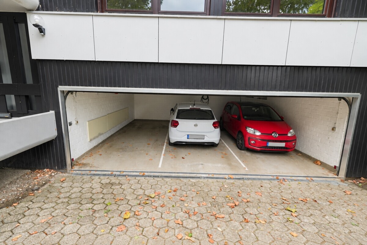 Garageplatz links