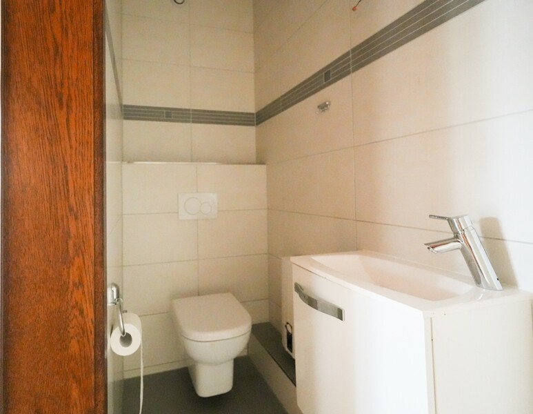 Gaste WC 1