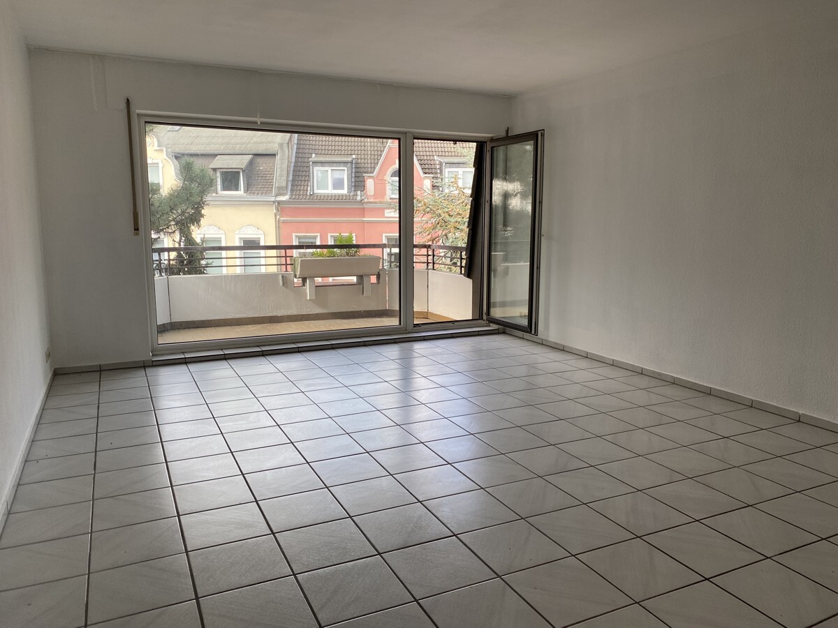 2. OG Wohnzimmer mit Balkon