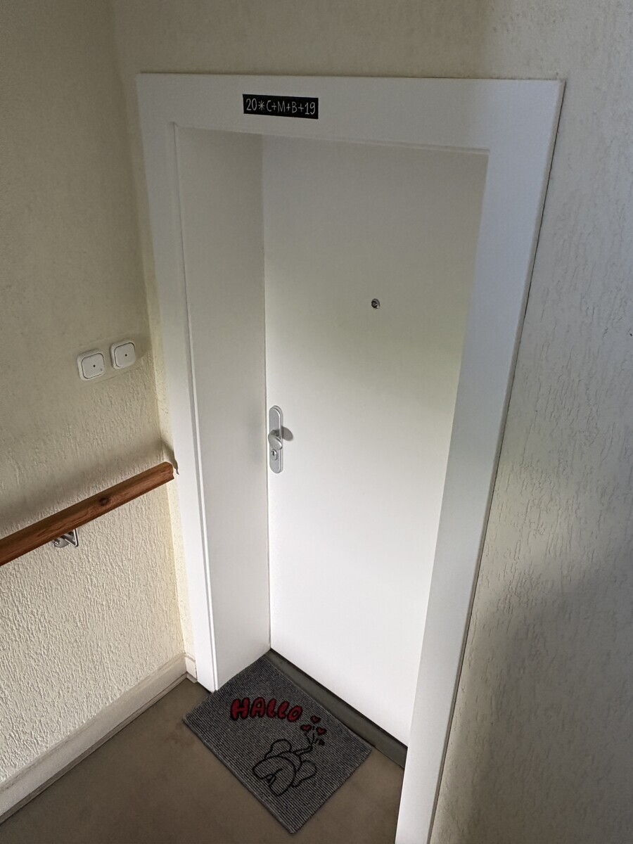 Wohnungstür 1. OG