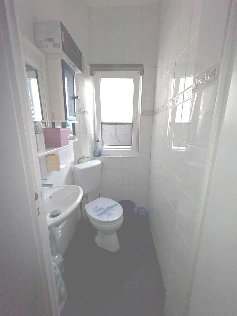 WC EG