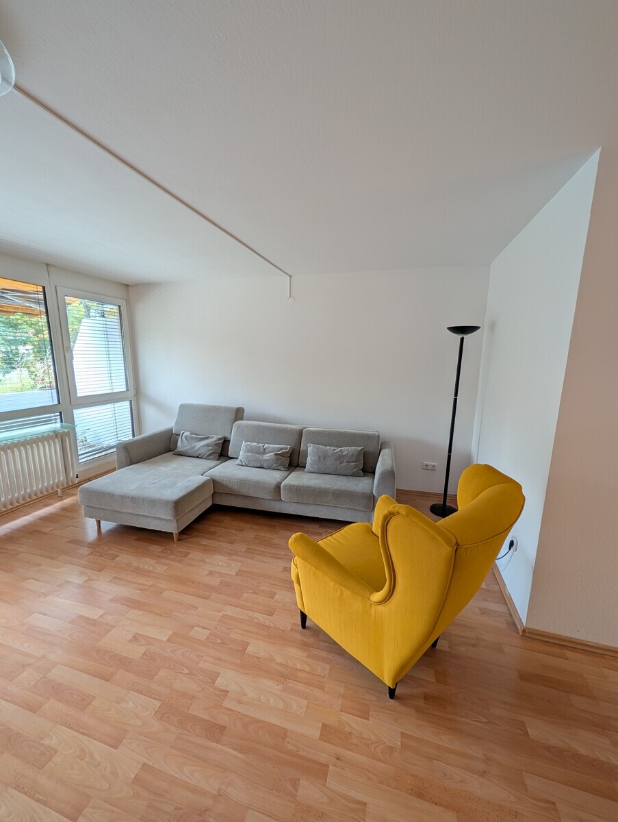 Wohn-/Schlaf-/Esszimmer