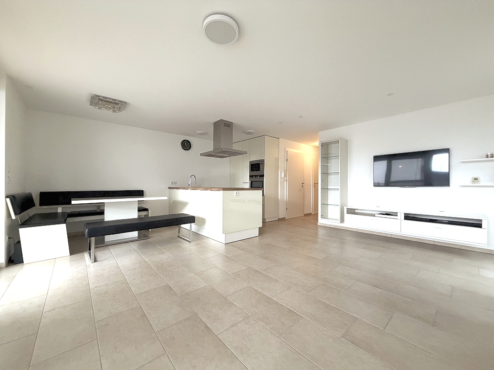 Wohn- & Essbereich mit Küche