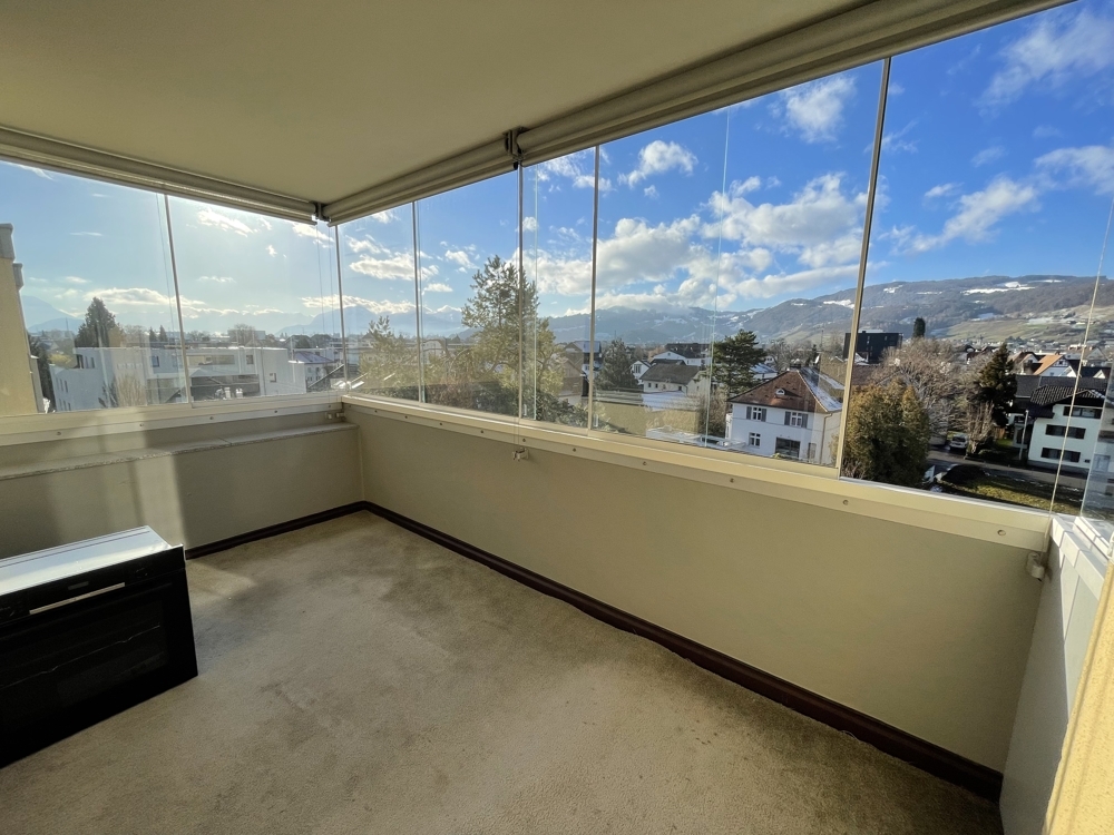Verglaster Balkon