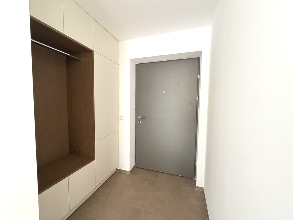 Eingangsbereich mit Einbaugarderobe