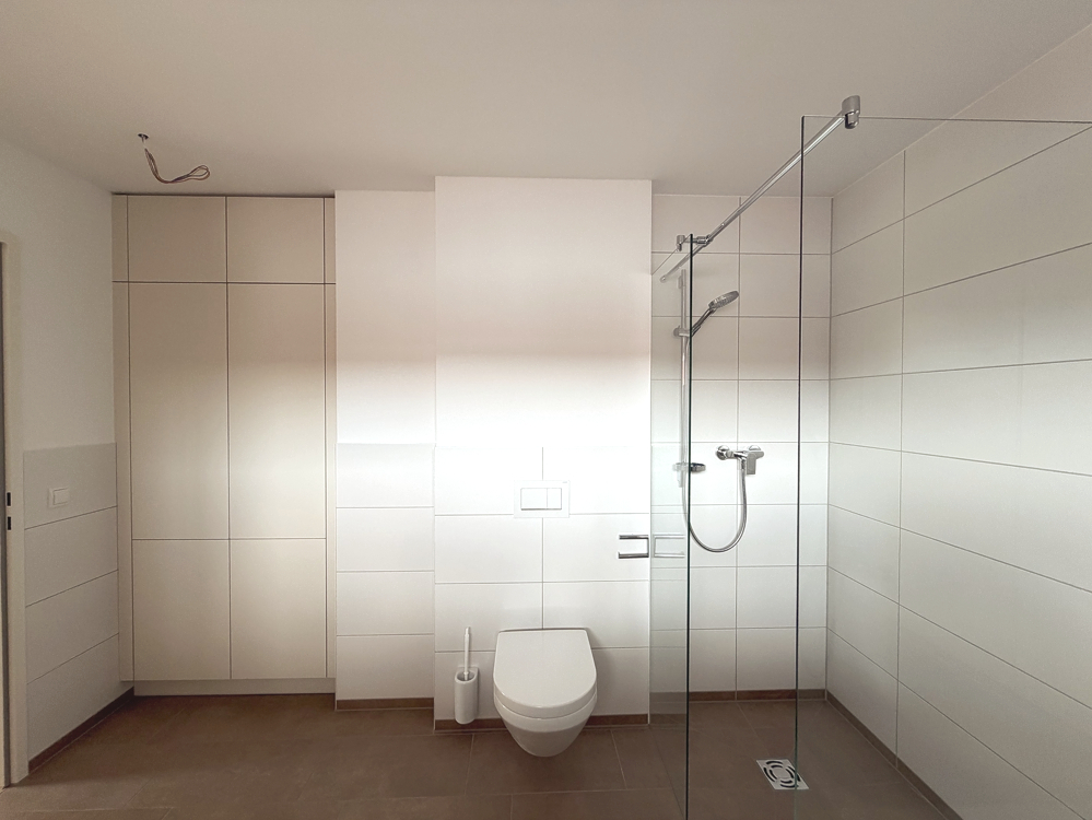 Bad mit Einbauschrank