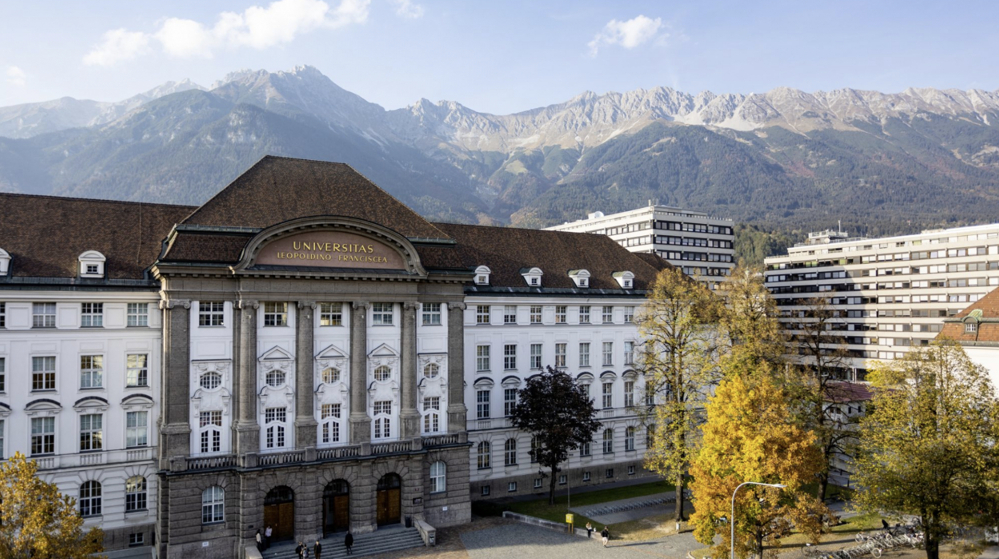 Universität
