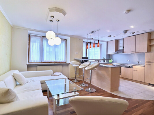 Große offene Wohnküche