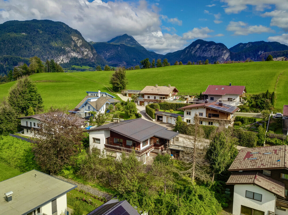 Sonniges ruhiges Grundstück mit Altbestand (0)