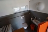 WC mit Waschmaschine u. Trockner