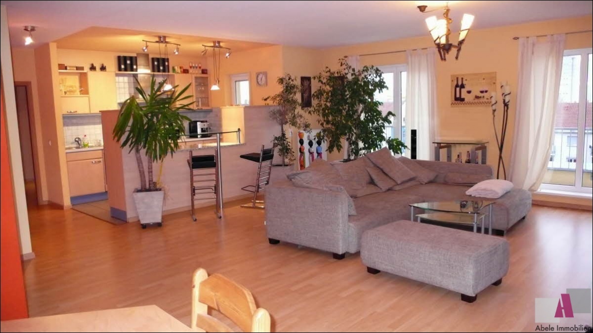 004000151300_000000611_611-Wohnzimmer1