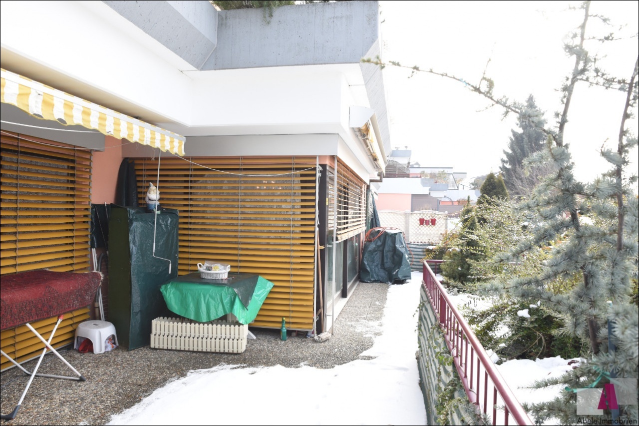 großzügige Terrasse